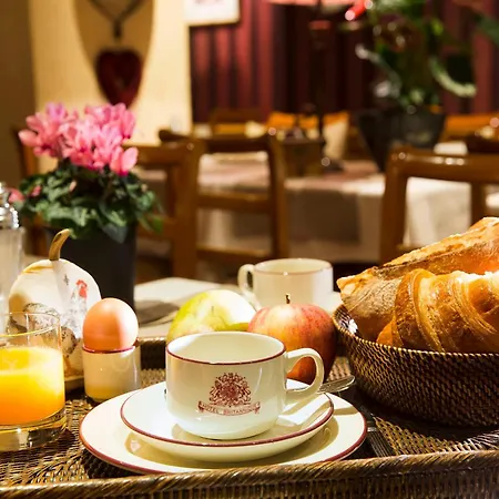 ホテル ブリタニーク パリ