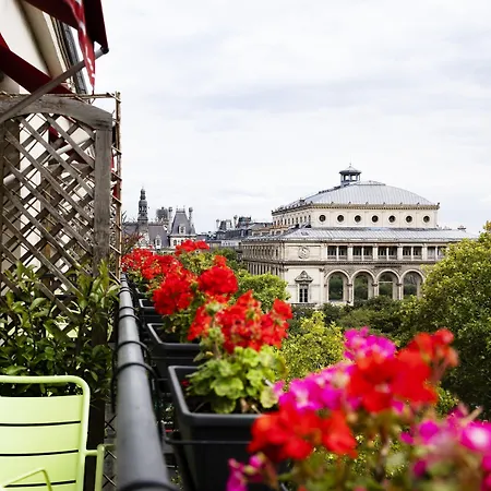 ブリタニーク ホテル 3*