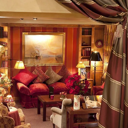 Britannique Hotel 3*
