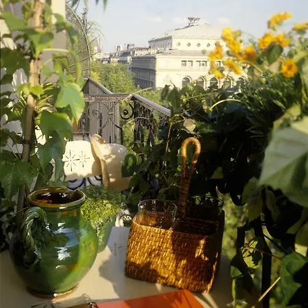 فندق بريتانيك 3*